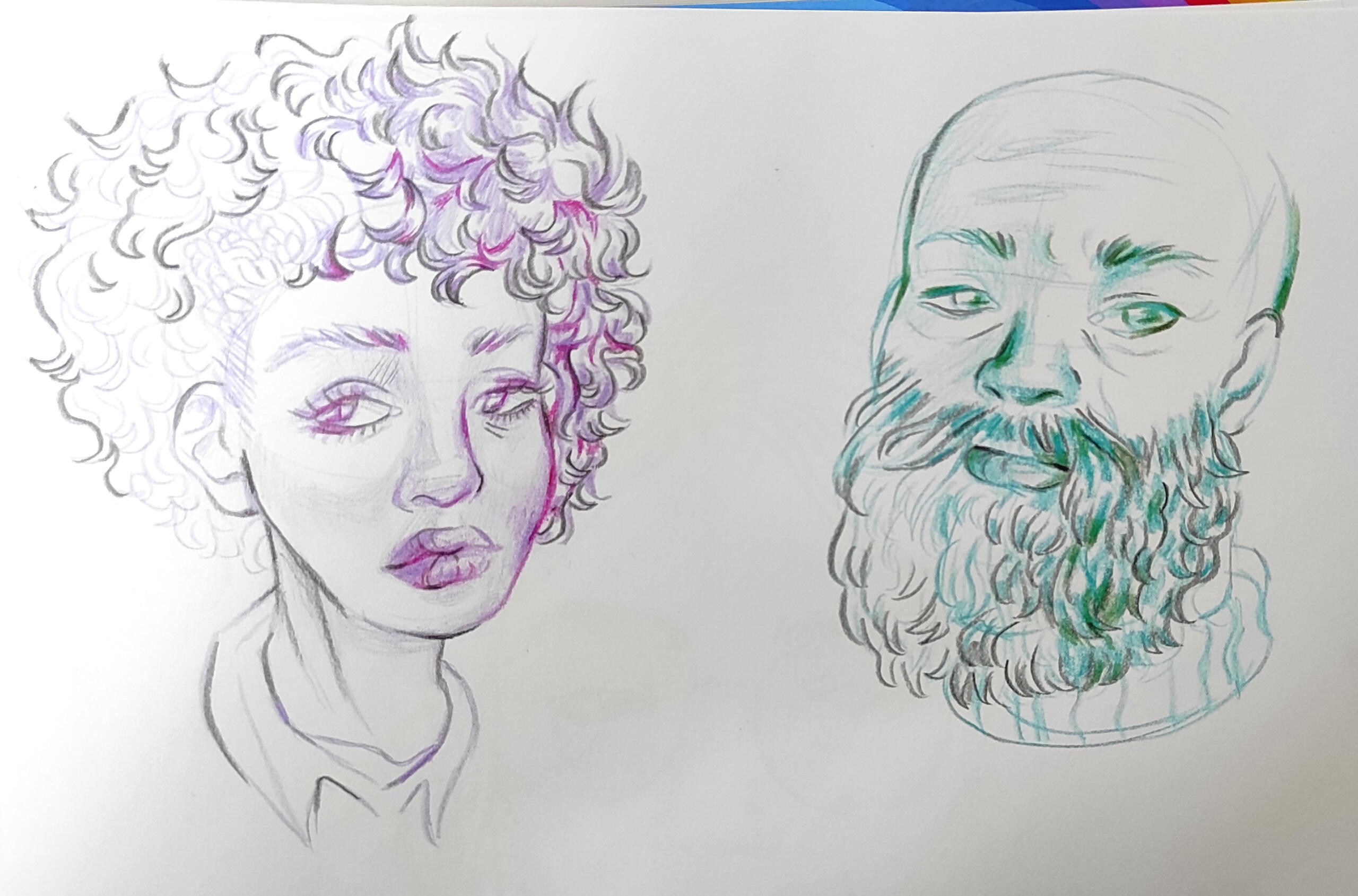 Visages : crayons bicolores